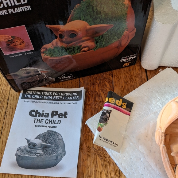 The Child Chia Pet Disney Star Wars The Mandalorian - Picture 4 of 6